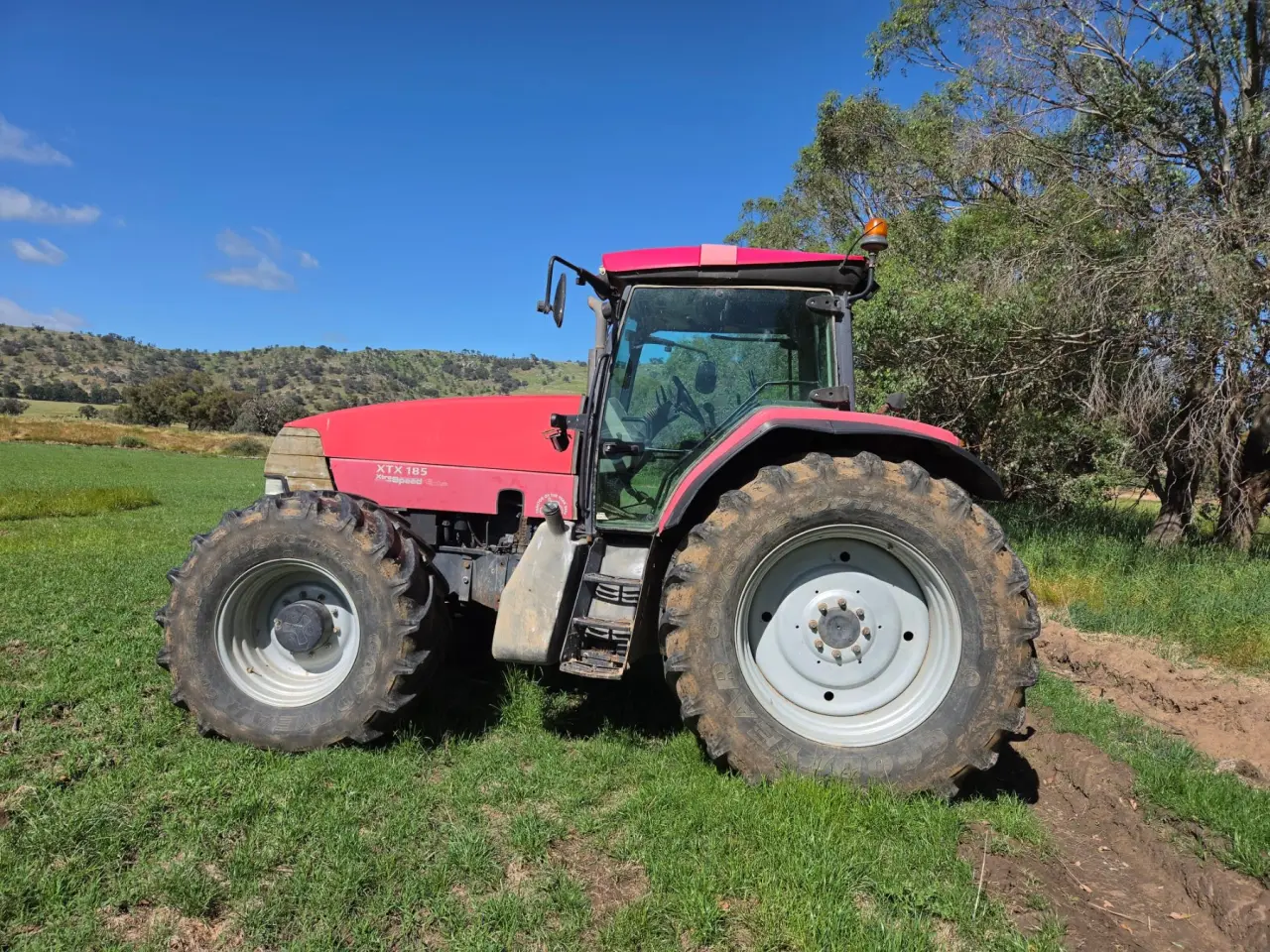 Used - 2009 McCormick XTX-185 Tractor - photo 5
