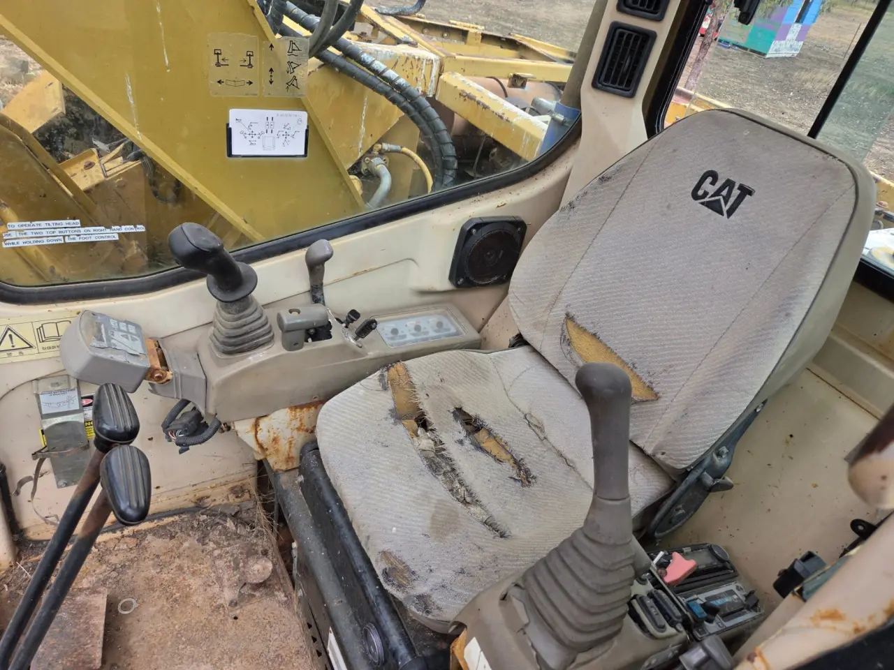Used - Cat 313b-SR Excavator - photo 13