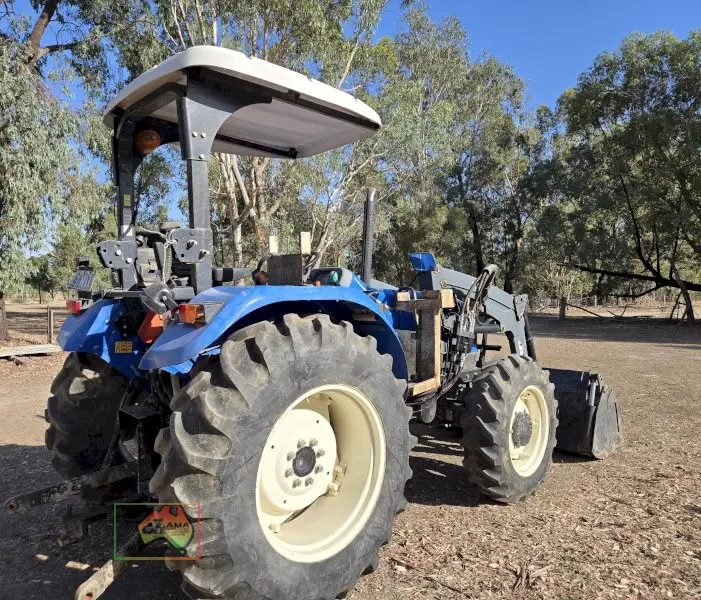 New Holland TT4.65 Tractor with FEL - photo 4