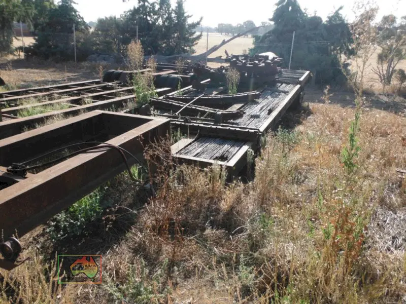 Old Low Loader - photo 6