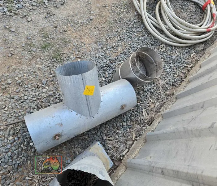 Assorted ducting pieces with butterfly valve - photo 2