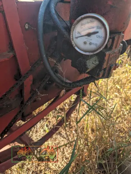 NEW HOLLAND 275 BALER - photo 8