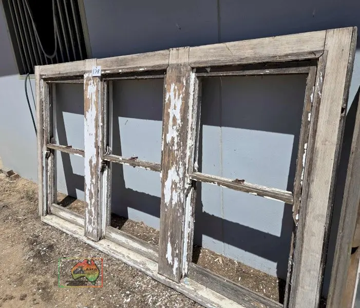 Hardwood Triple Sash Window - photo 2