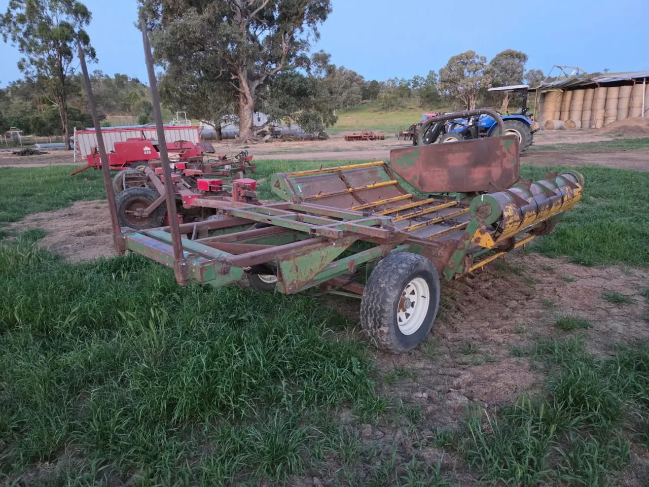 Used - Econo-Feeder Hay Sidewinder Feedout Wagon - photo 4