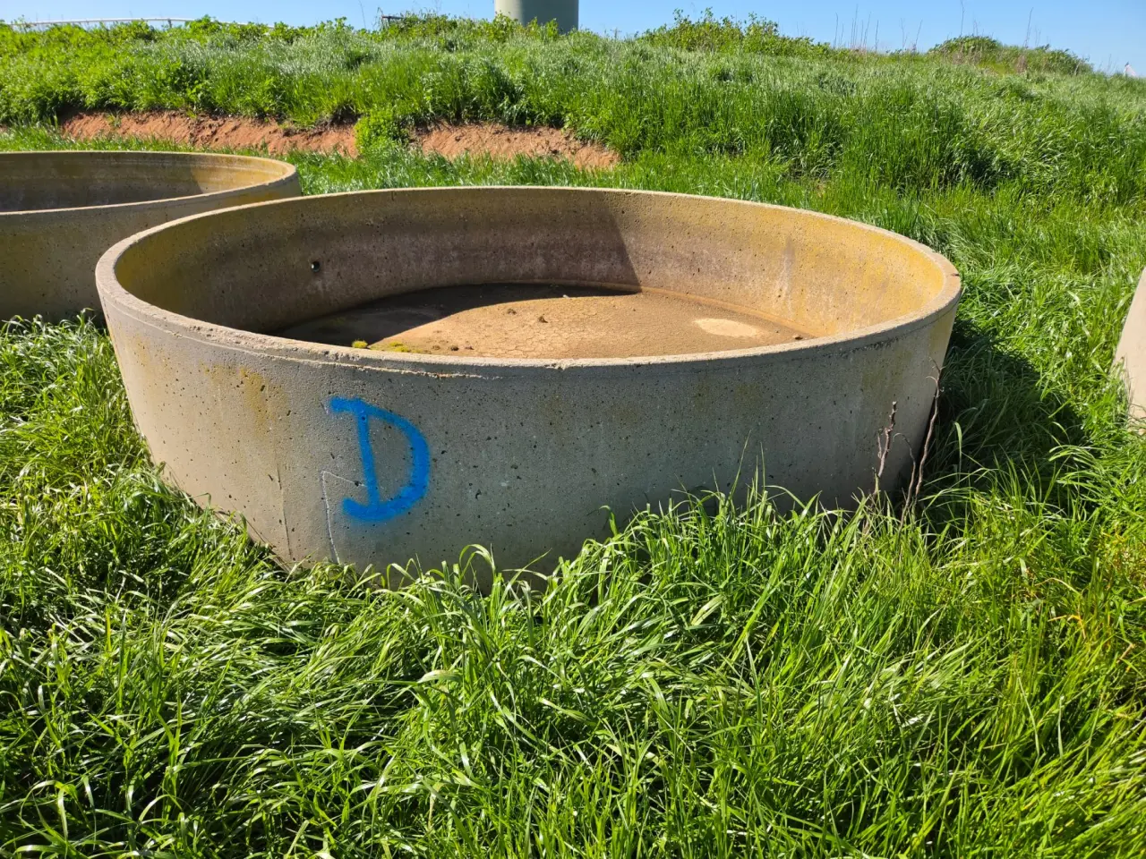 10ft Stock Trough (D) - photo 1