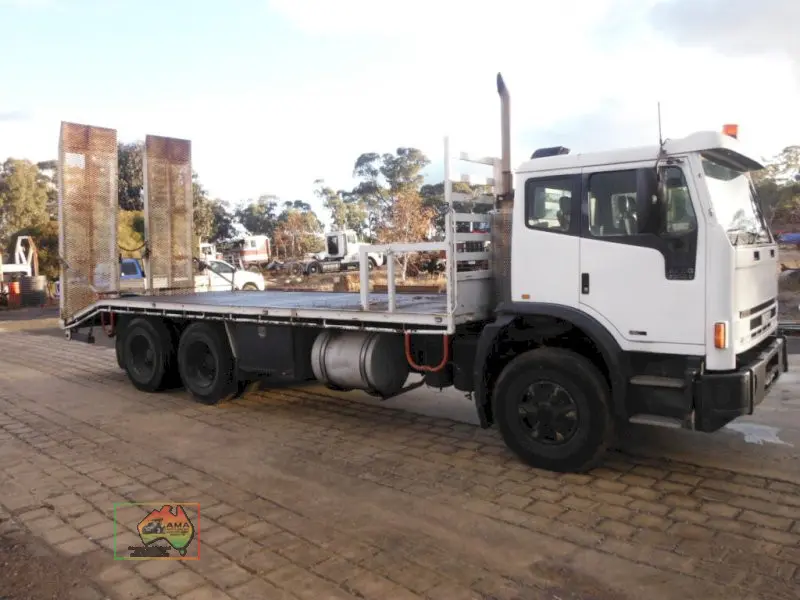 2005 Iveco Acco 2350 Beavertail Tray - photo 1