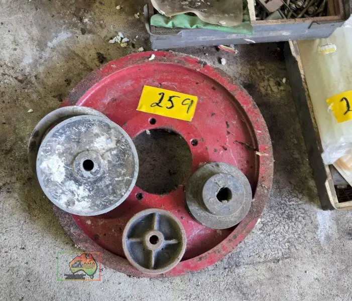 Assorted V-Belt Pulleys - photo 4